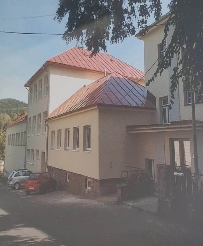 Základní škola Stachy – budova po zateplení